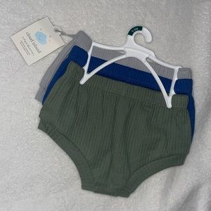 (BRAND NEW) Baby bloomers/shorts 3 pack blue green and grey